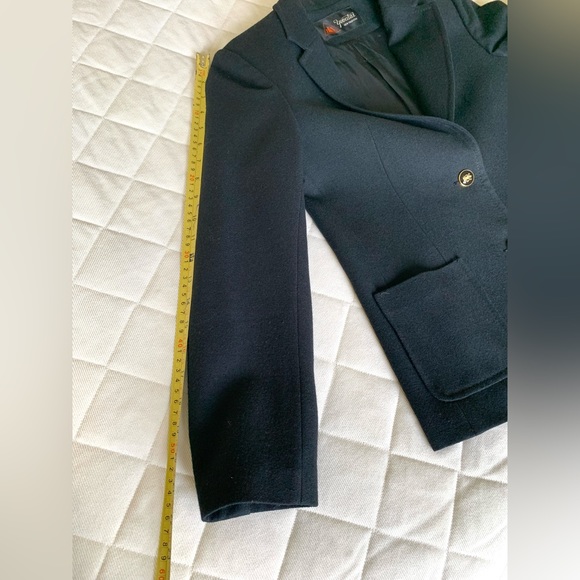 Classic chique black wool blazer jacket two buttons closure two front pockets - Picture 14 of 16